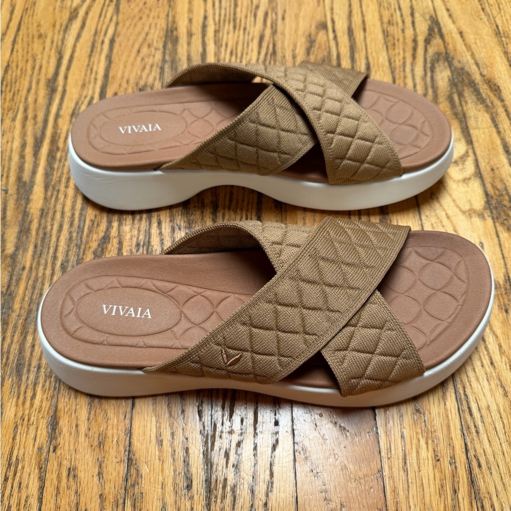 Vivaia Katarina Sport Quilted slide sandals Tan Sz women women’s 10-10.5 41.5